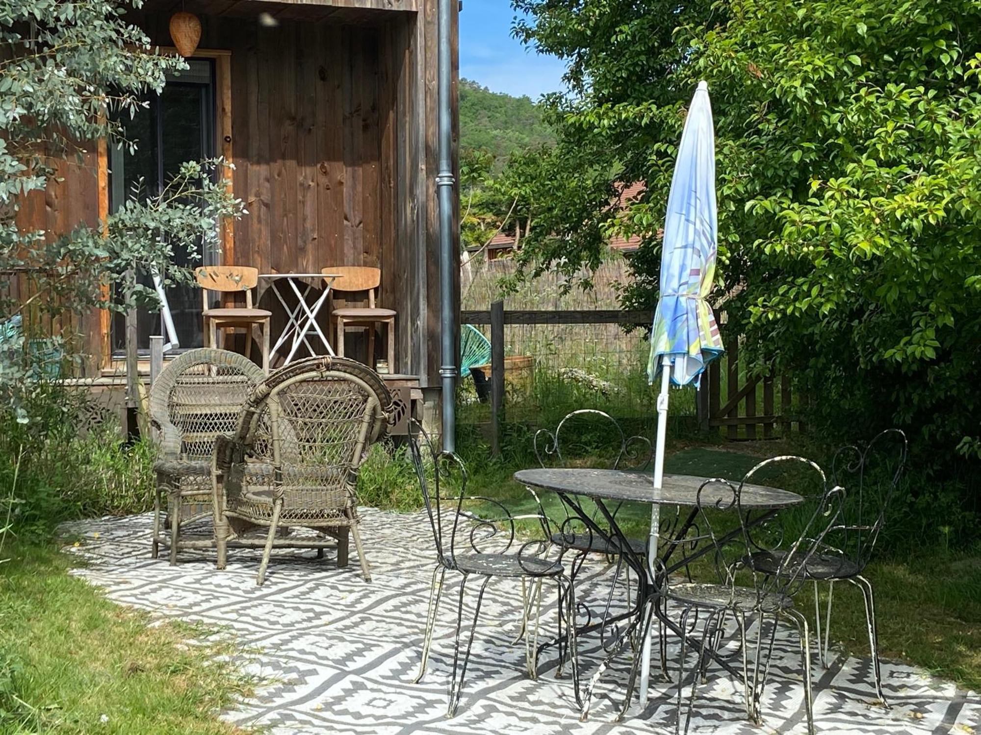 Gite Wildflower Lane Valojoulx Exterior foto